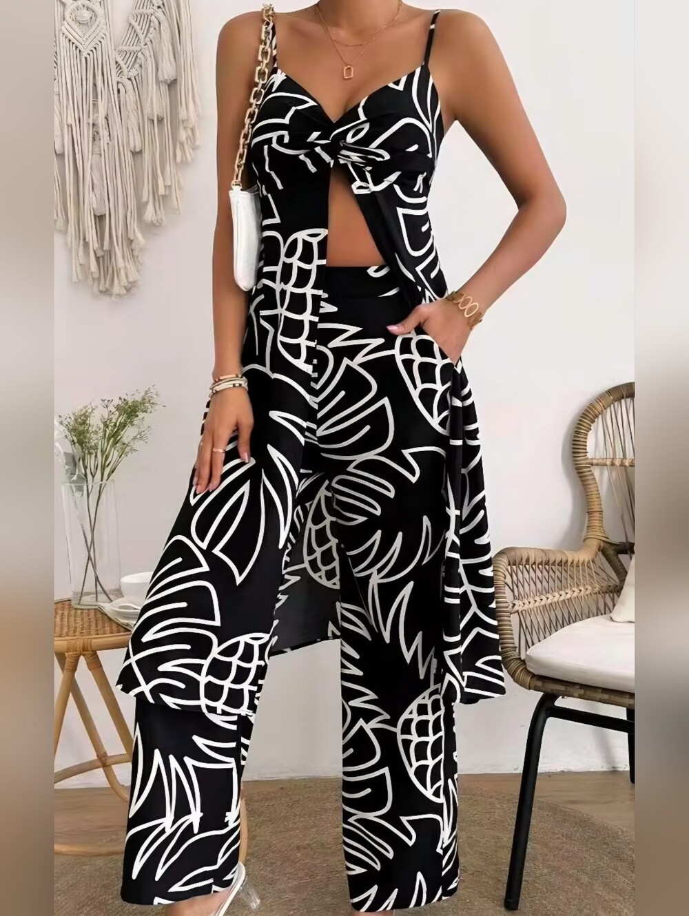 Black & White Tropical Print Wide-Leg Pants